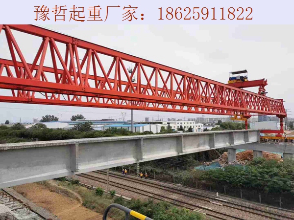 湖北孝感240吨架桥机跨铁路