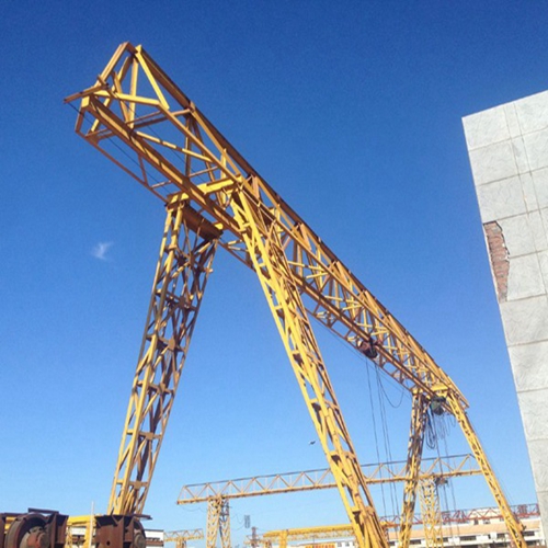 新疆克拉玛依龙门吊厂家 单悬臂龙门吊供电方式：给“钢铁臂膀”搭稳能量补给线