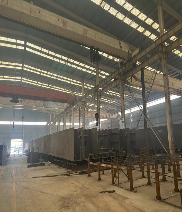 广东潮州桥式起重机厂家 夹钳起重机极限空间堆垛技巧