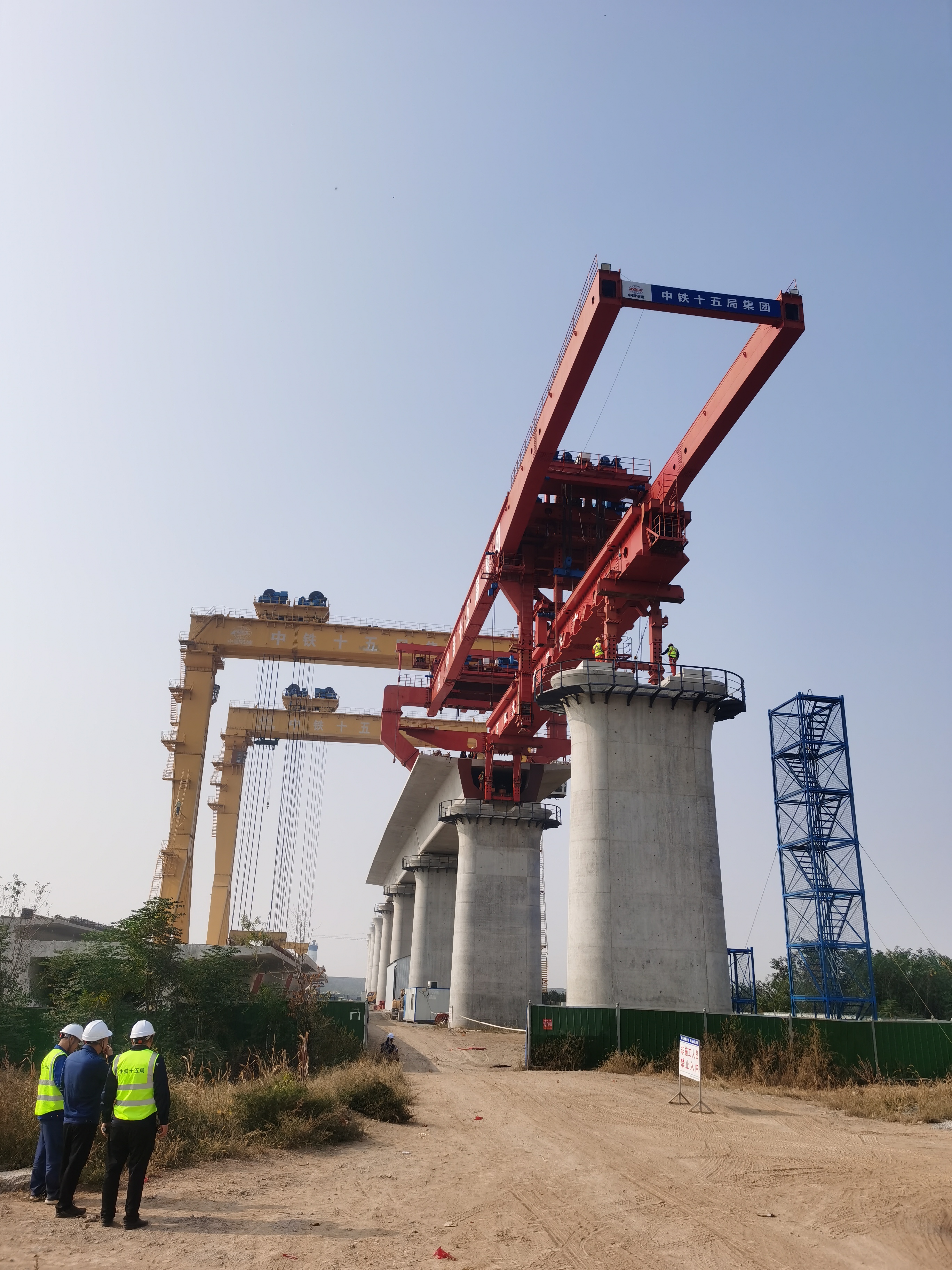 广东云浮架桥机厂家 紧盯吊具裂纹变形，规避架梁作业风险